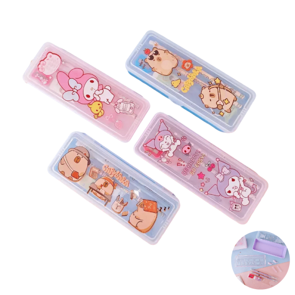 SET CARTUCHERA + UTILES SANRIO CAPYBARA 3391/50381 BAÑ