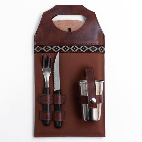 SET ASADOR TABLA ALGARROBO 15X30CM + CUBIERTOS ART 147 EAÑ